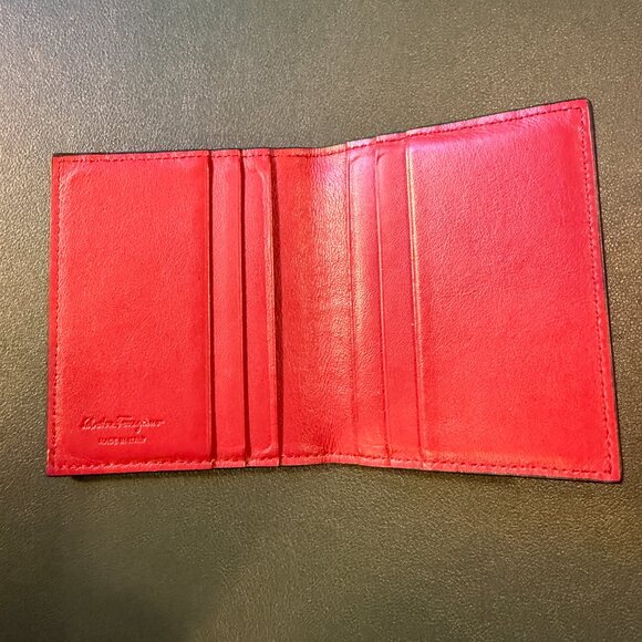 Ferragamo Gancini Credit Card Holder - EUC - Picture 3 of 4